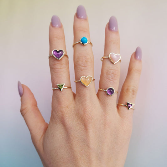 Circle sticker ring rose gold with lavender chalcedony