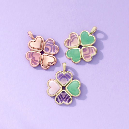 Lucky-charm-pendant-rose-gold-with-chrysoprase-and-rose-quartz