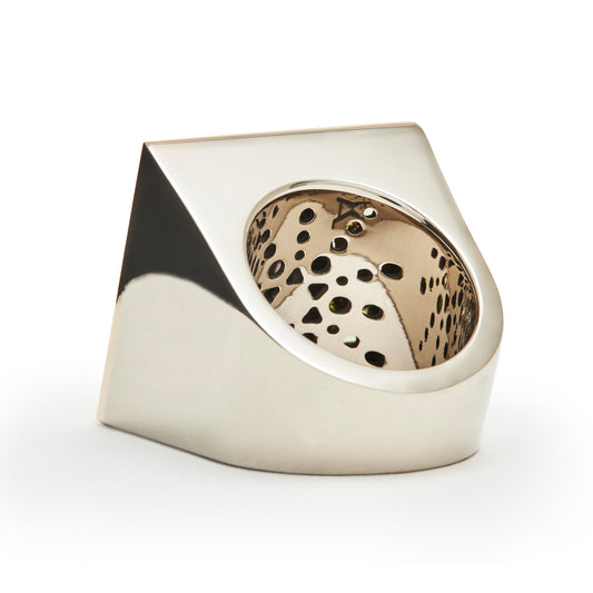 Alina_Abegg_Cosmic_Escape_Crop_Circle_Ring_White_Rose_Gold_Tahitian_Pearl_Green_Tourmaline_Back