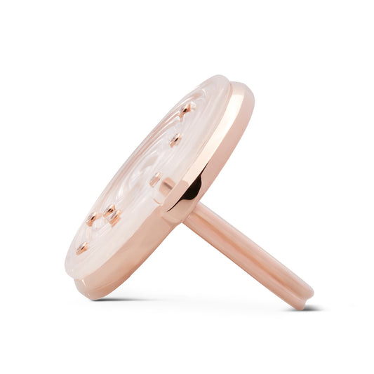 Alina_Abegg_Sugar_High_Licorice_Ring_Stoned_Rose_Gold_Milky_Quartz_Diamond_Side