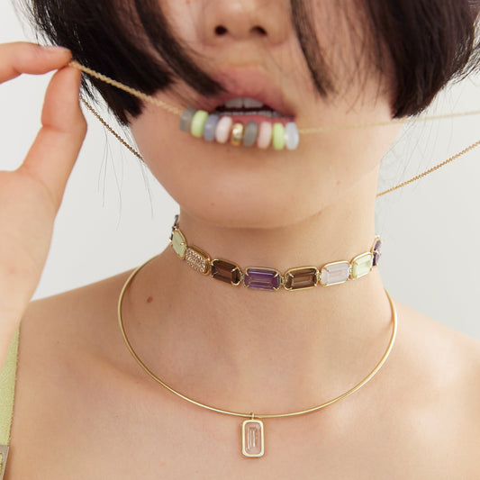Pfefferminz-choker-rainbow-yellow-gold-with-multiple-gemstones