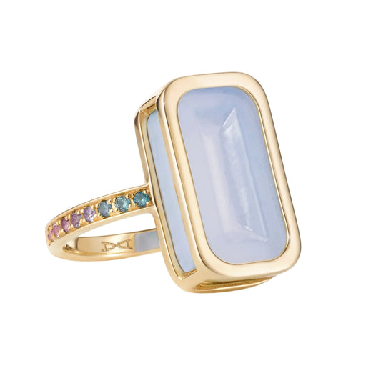 Pfefferminz_ring_grape_yellow_gold_with_chalcedony_and_multi-colored_sapphire