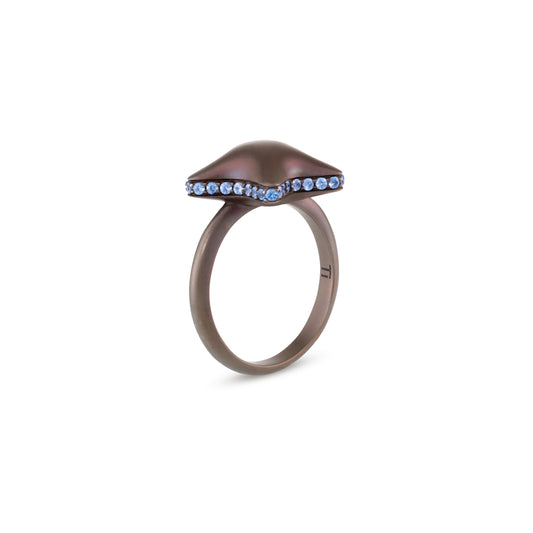 Starfish-bubble-mini-ring-choco-stoned-titanium-with-blue-sapphire